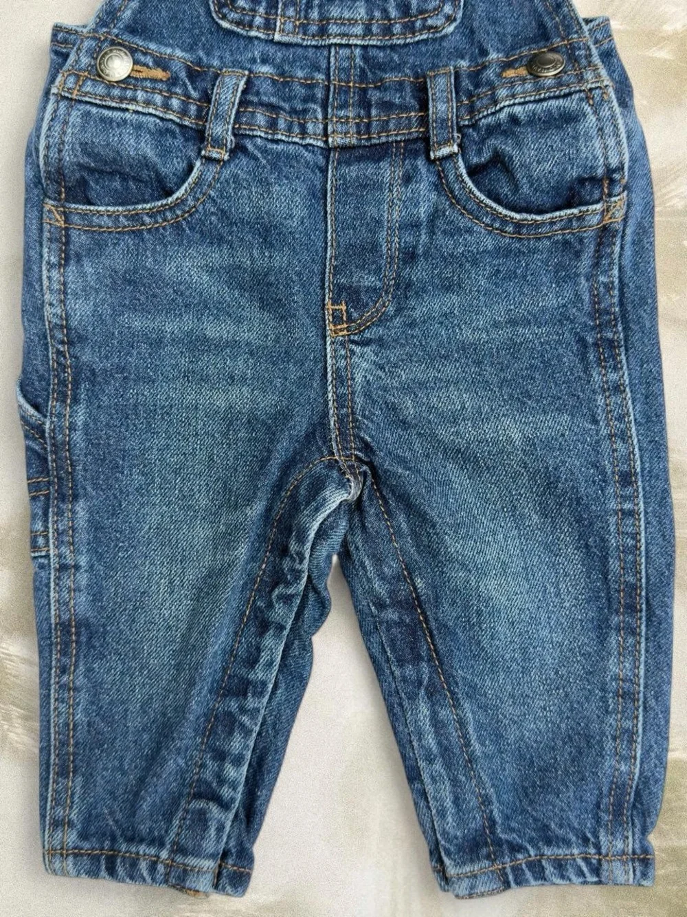 Old Navy Denim Overalls (Kid’s)